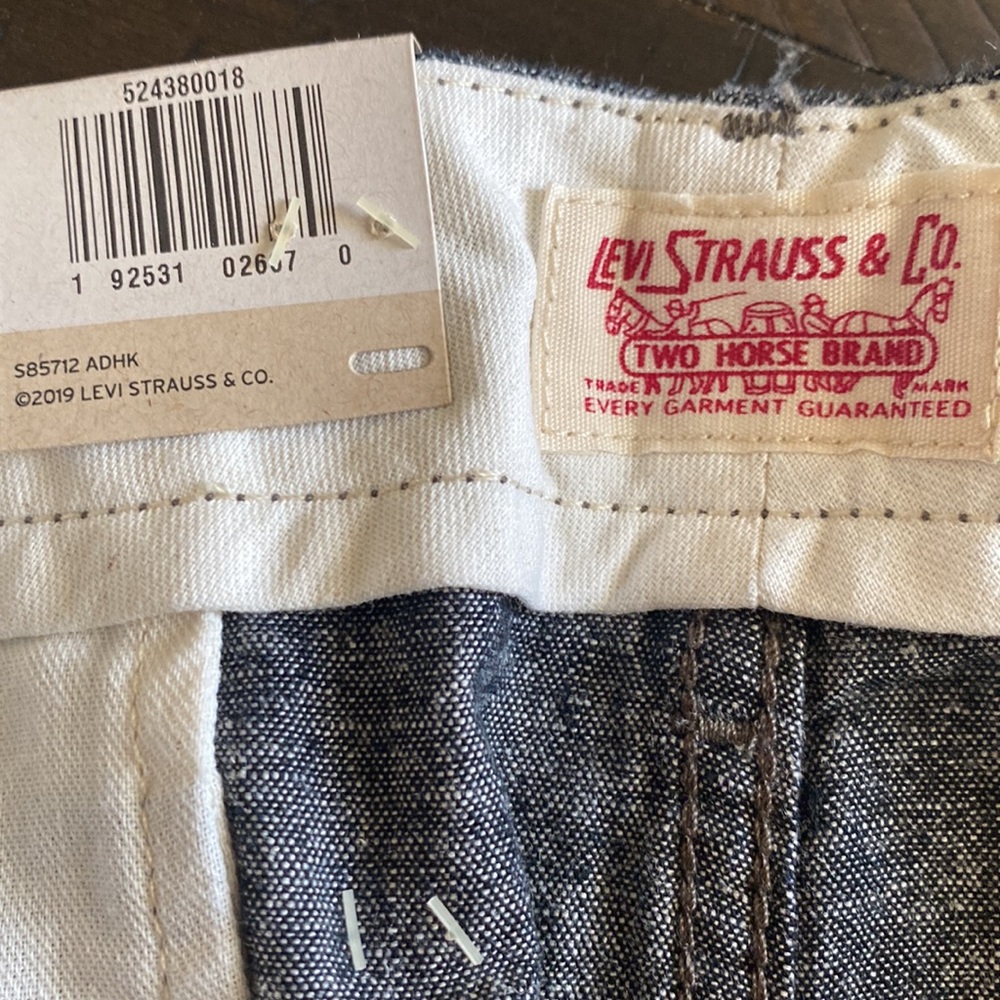 Levi’s chino shorts New with tags only $20 - Picture 8 of 10